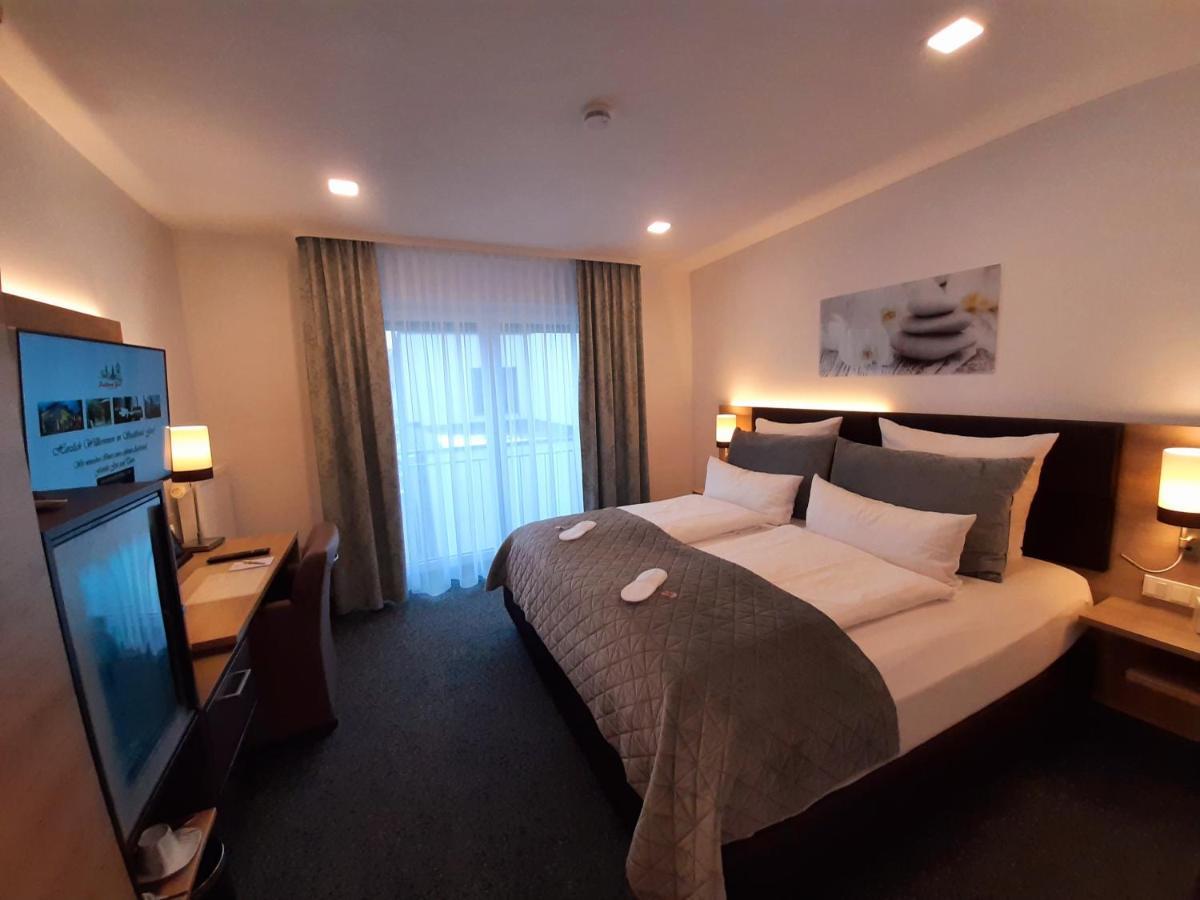 Stadthotel Geis 바트노이슈타트안더살레 외부 사진
