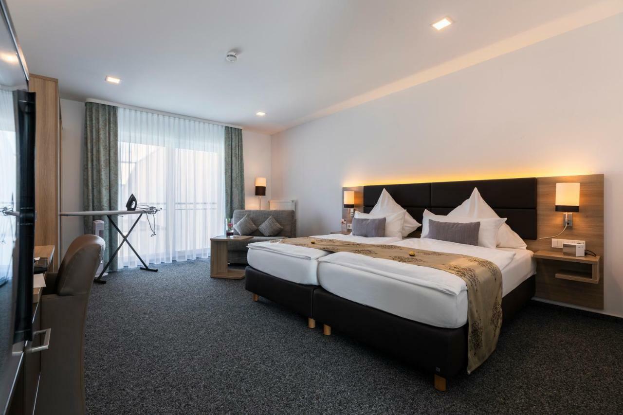 Stadthotel Geis 바트노이슈타트안더살레 외부 사진